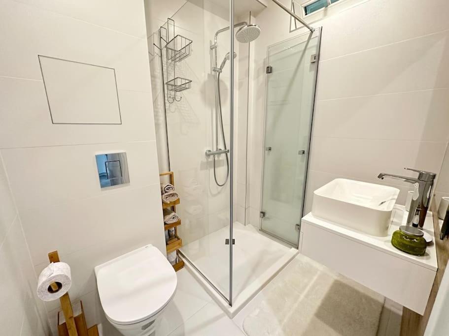 New Luxury Furnished Apartment - Beach, Varna Center & Fast Wi-Fi 外观 照片